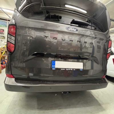 Montaz Tazne Zarizeni Auto Hak Ford Turneo Custom 2