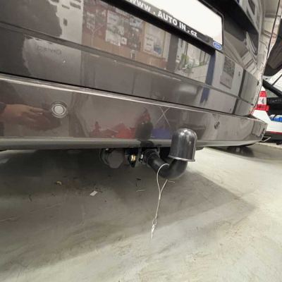Montaz Tazne Zarizeni Auto Hak Ford Turneo Custom 4