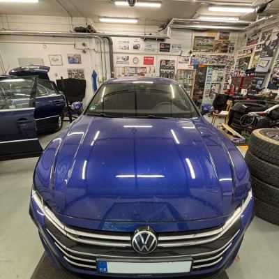 Montáž odnímatelného vertikálního tažného zařízení BRINK + 13 PIN elektropřípojka do VW Arteon