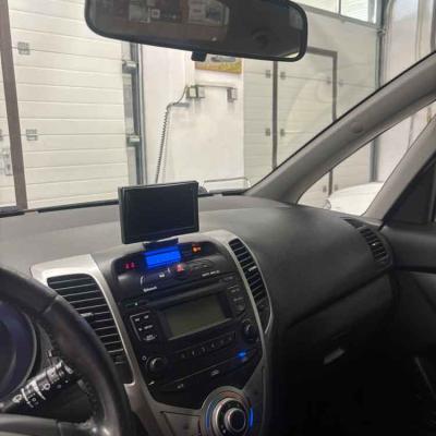 Montaz Parkovaci Zadni Kamera Monitor Parkovaci Cidla Zadni Hyundai Ix20 6